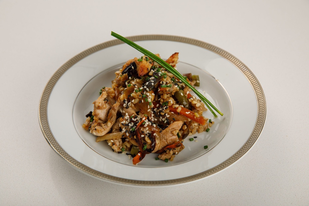 WOK DE POLLO CON ARROZ YAMANI