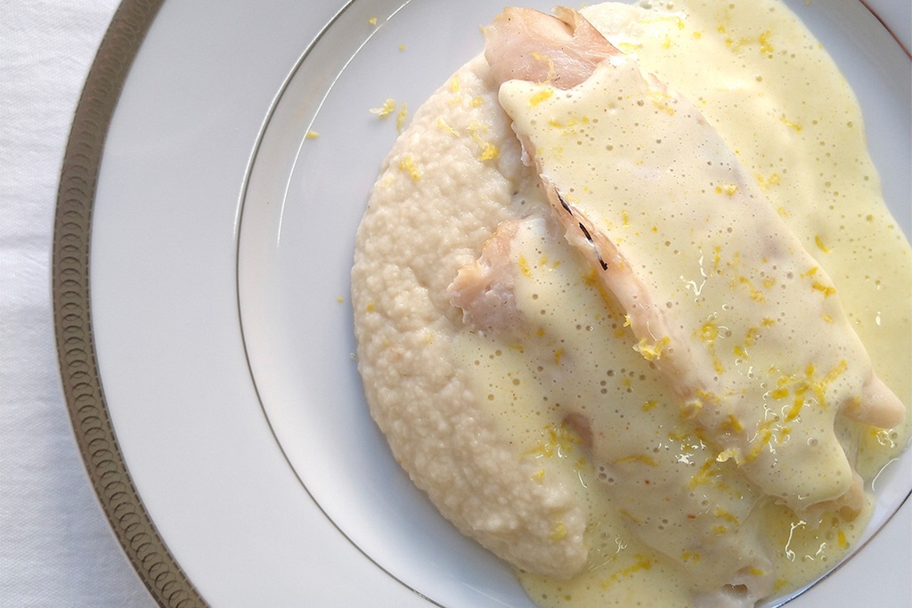 PESCADO AL LIMON CON PAPAS RUSTICAS
