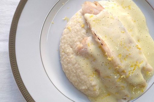[PO005] PESCADO AL LIMON CON PAPAS RUSTICAS