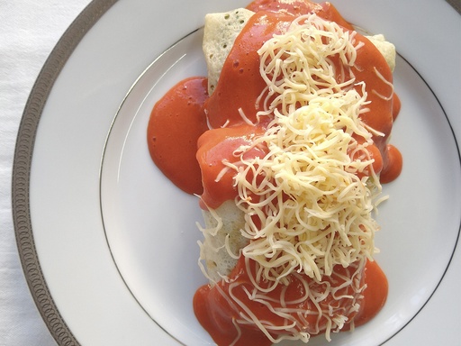 [PO001] CREPPE DE PESCADO Y VEGETALES CON SALSA DE ESPINACA